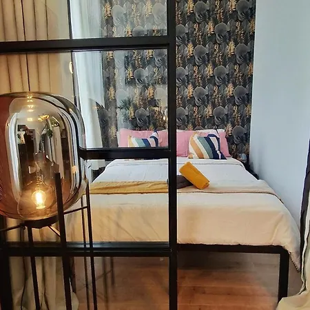 Chic Centre Apartment *